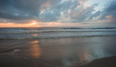 Hint Okyanusu melekler Körfezi, Kenya şafakta