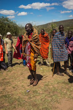 Ritüel Masai köyünde, Kia atlama