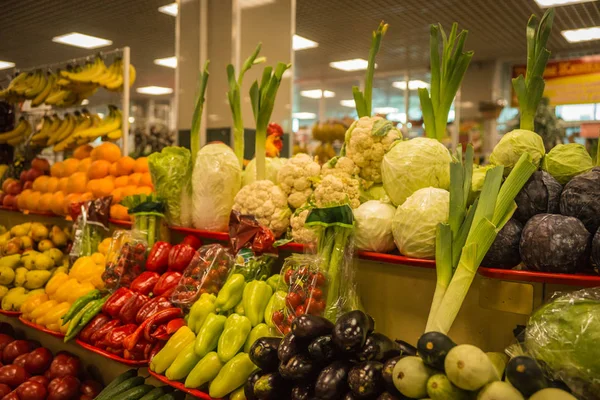 Fruits et légumes d'automne colorés lumineux — Photo