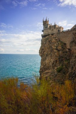 Kırım 'da Karadeniz' de kayadaki ünlü Kırlangıç Yuvası şatosu
