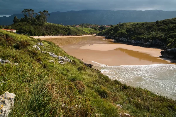 Jedinečné vzácná Krása Pláž Poo Asturie a Kantábrie, Španělsko — Stock fotografie