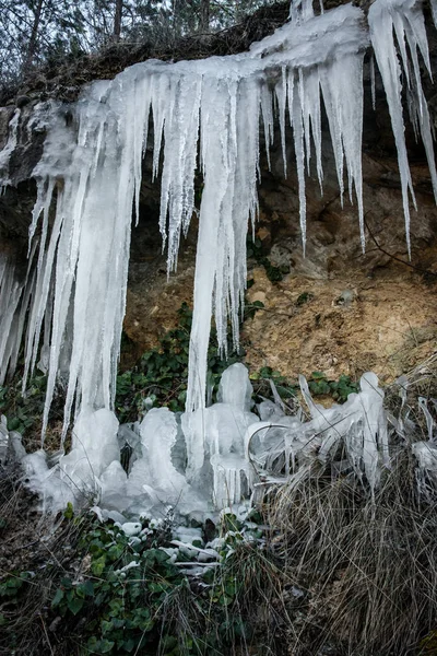 Ciclos na beira da estrada perto de Cuenca em Castilla la Mancha, Espanha — Fotografia de Stock