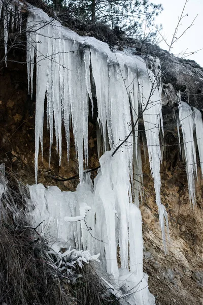 Icicles on roadside near Cuenca in Castilla la Mancha, Spain — Stock Photo, Image