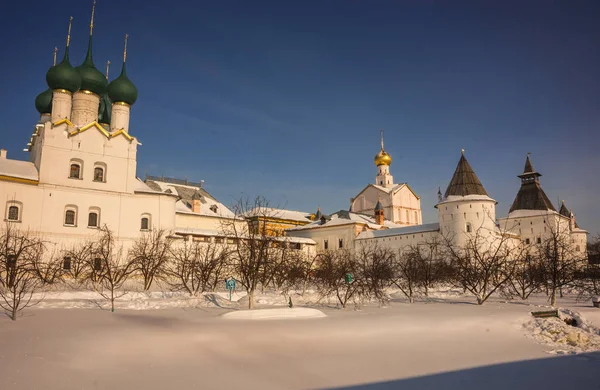 Rostov Kreml i snö i vinter, Ryssland — Stockfoto
