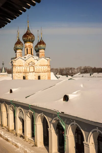 Kremlin van Rostov in de sneeuw in de winter, Rusland — Stockfoto