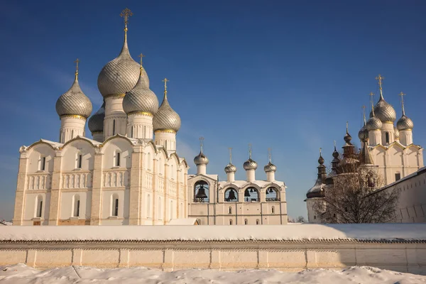 Rostov Kreml i snö i vinter, Ryssland — Stockfoto