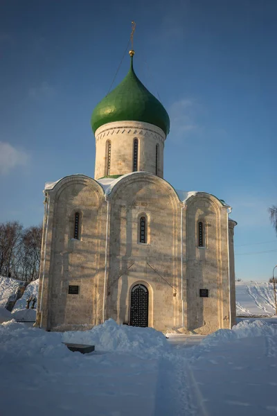 雅のペレスラヴリ ザレスキーの救世主変容大聖堂 — ストック写真