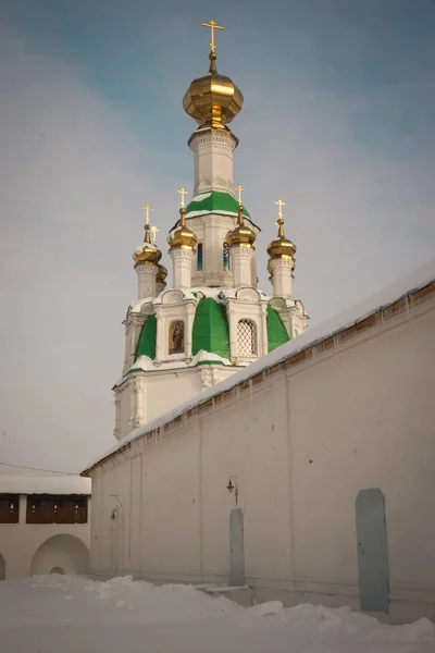 Spaso Vvedensky Tolga kvinnors kloster i regionen Yaroslavl, — Stockfoto