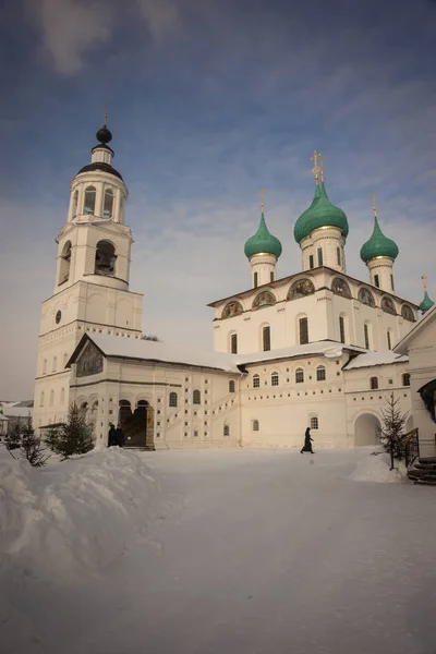 Monasterio de mujeres Spaso Vvedensky Tolga en la región de Yaroslavl , — Foto de Stock