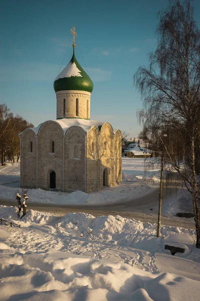 Catedral de la Transfiguración del Salvador en Pereslavl Zalessky en el Ya — Foto de Stock