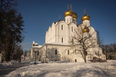 Rusya'nın Yaroslavl katedralde beyaz varsayım