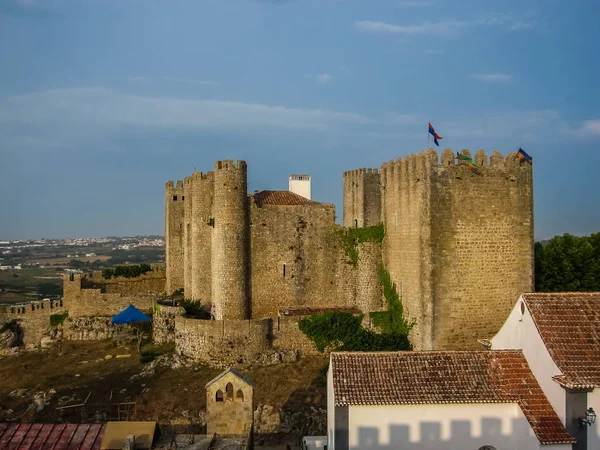 Paisaje urbano con castillo medieval en jalá bidos, Portugal —  Fotos de Stock