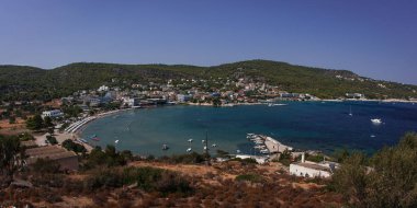 Aegina Island Saron Körfezi, Gree defne deniz manzara