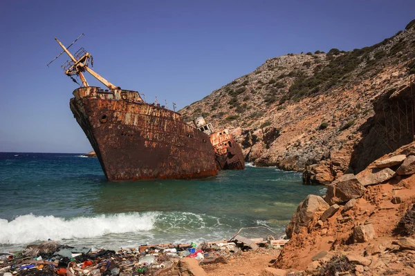 Schipbreuk, Amorgos, Cycladen, Griekenland — Stockfoto