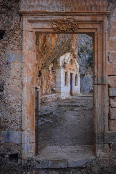 Ruïnes van klooster Governeto op Kreta, Griekenland — Stockfoto