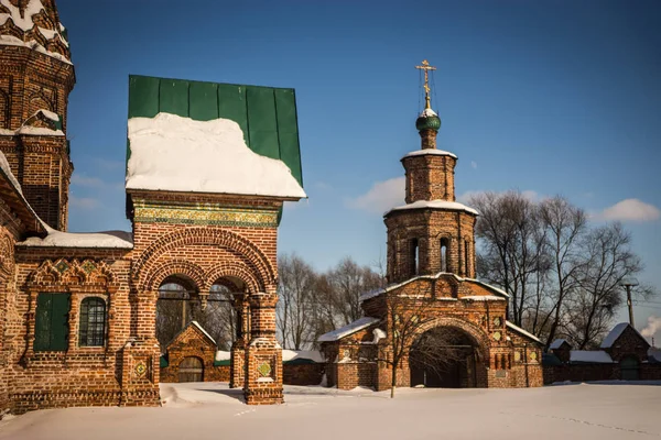 Церковь Иоанна Златоуста в Коровниках в Ярославле — стоковое фото