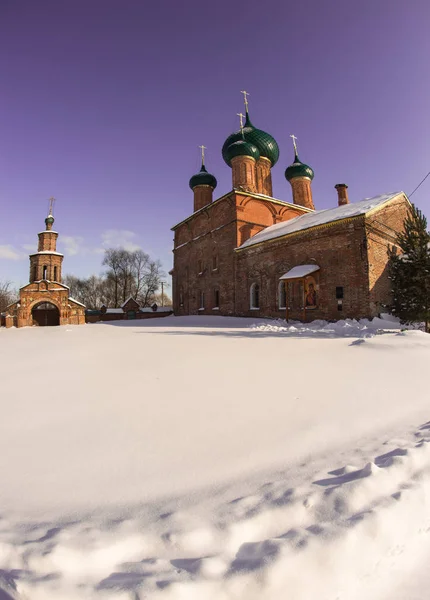 Kyrkan av Johannes Chrysostomos i Korovniki i Yaroslavl — Stockfoto