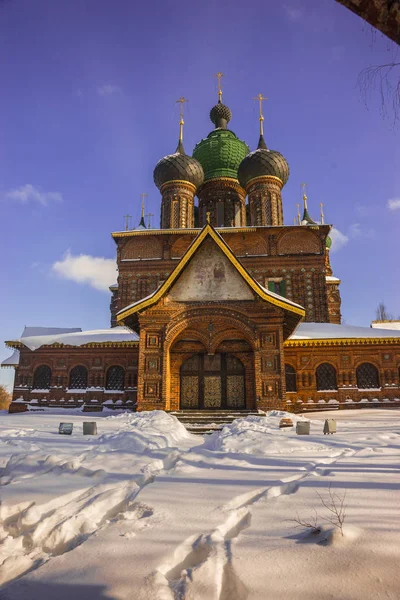 Kyrkan St John the Baptist i Tolchkovo i Yaroslavl, Ryssland — Stockfoto