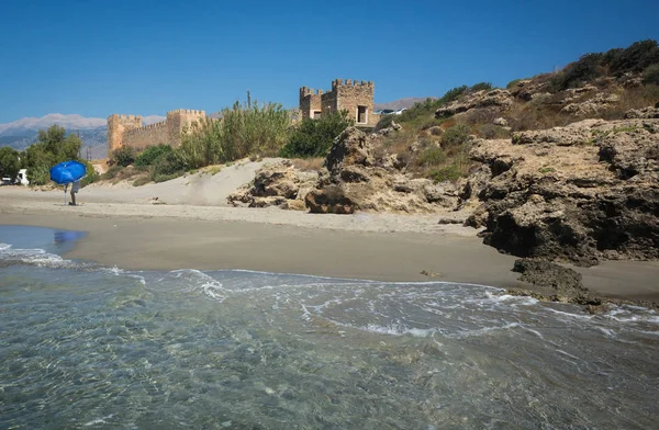 Château sur la plage de Frangokastello en Crète en Grèce — Photo