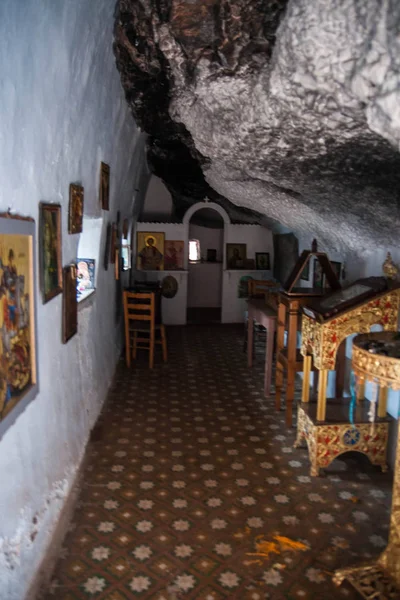 Lilla kapellet i gropen av meteoriten i Dimiana på Peloponnesos — Stockfoto