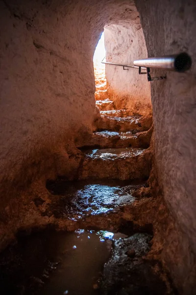 达米阿那陨石开挖中的地下阶梯 — 图库照片