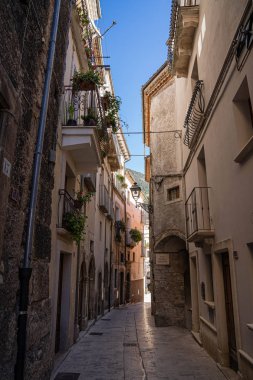 İtalya, Abruzzo Pacentro 'da şehir manzarası