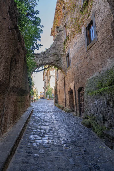 Stadsgezicht bij Civita di Bagnoregio in Lazio, Italië — Stockfoto