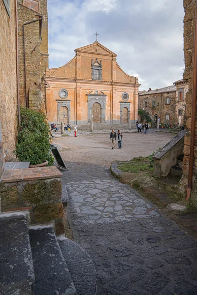 Paesaggio urbano a Civita di Bagnoregio nel Lazio, Italia — Foto Stock