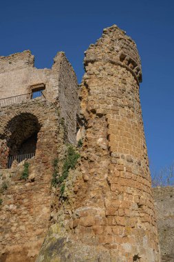 Monterano, Lazio, İtalya 'daki bir şatonun kalıntıları
