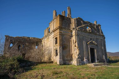 Monterano Na 'daki San Bonaventure Manastırı' ndaki kilise kalıntıları.