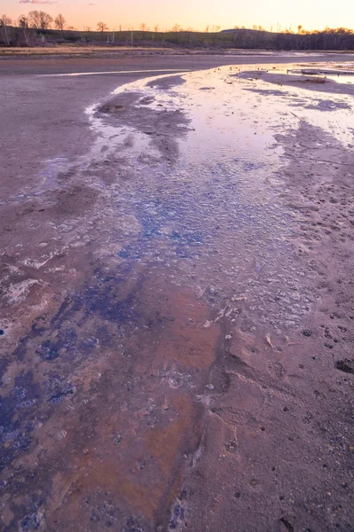 Старый кратер в Манциане - углекислый газ, выходящий из земли — стоковое фото