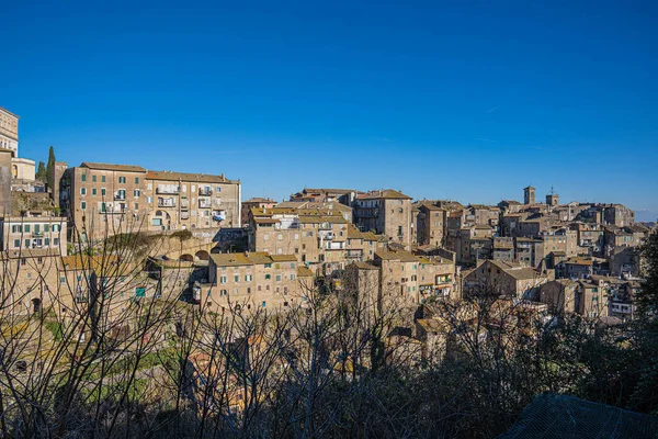 Landschappelijk uitzicht op Caprarola stad in Lazio, Italië — Stockfoto