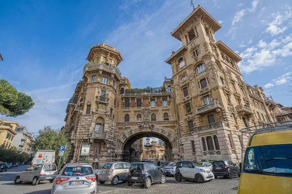Πρεσβεία παλάτια της συνοικίας Coppeda στη Ρώμη, Ιταλία. Ιταλικά m — Φωτογραφία Αρχείου