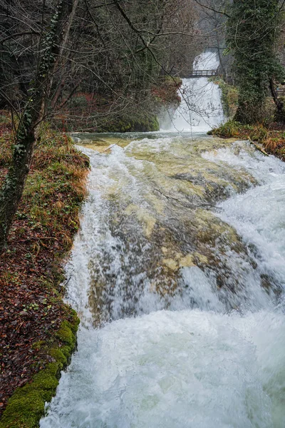 Marmurowy wodospad niedaleko Terni w Umbrii we Włoszech — Zdjęcie stockowe