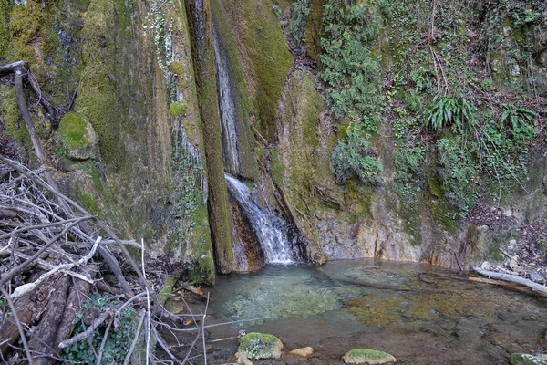 Cascata Vallocchie a Castel di Tora, Lazio, Italia — Foto Stock