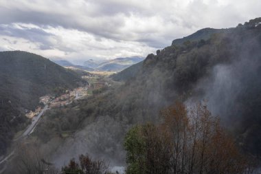 İtalya, Umbria 'da Terni yakınlarındaki Mermer Şelale
