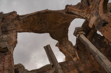 Tivoli 'deki Villa Adriana' daki Roma harabelerinin resmi, İtalya 'daki Romanlar