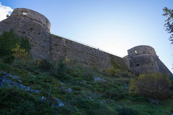 Вид Старый Средневековый Замок Черро Аль Вольтурно Италии — стоковое фото