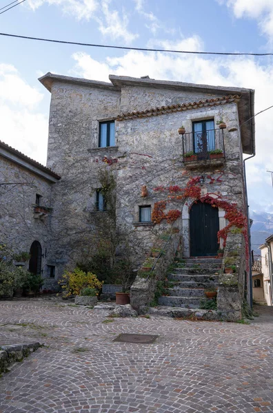 Picturesque Cityscapein Castel San Vincenzo Molise Italy — Stock Photo, Image