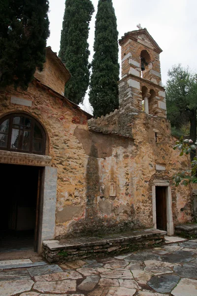 Ruinas Del Antiguo Monasterio Kesariani Las Montañas Cerca Atenas Grecia — Foto de Stock