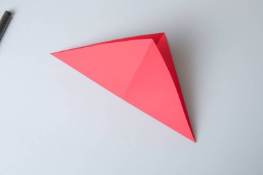 Adım adım fotoğraf talimatları. Origami kağıttan balık yapmayı. Çocuklar için ölüm. Çocuklar için Çocuk Sanatları Projesi