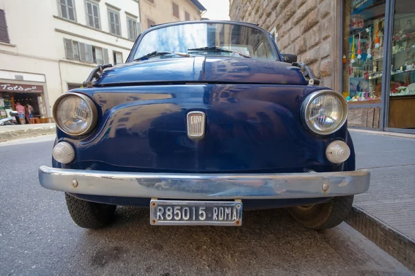 Rom Italien September 2016 Den Blå Gamla Retrobilen Fiat Parkerad — Stockfoto