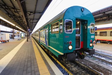 Florence, İtalya - 10 Eylül 2016: Tren Regionale veya Regionale Veloce tipinin Floransa'da 