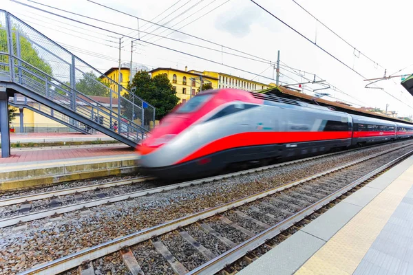 Florencie Itálie Září 2016 Rychlost Vlaku Trenitalia Pohybu Nádraží Florencii — Stock fotografie