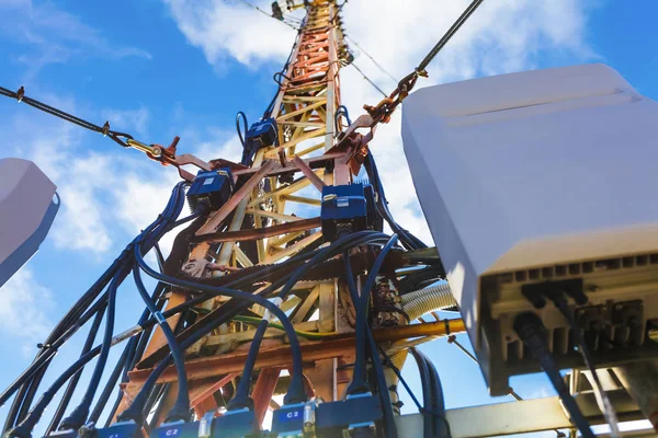 Parte Torre Telecomunicaciones Con Equipo Comunicaciones Instalado Cima Colina Isla — Foto de Stock