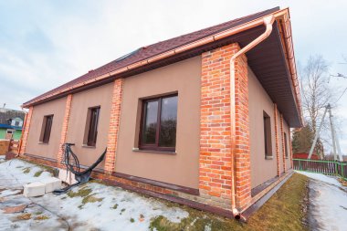 Teraslı modern ev inşaat (Remodel) altında ve tadilat için inşaat malzemesi dışında