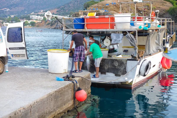 Bali Isla Creta Grecia Junio 2016 Los Pescadores Locales Están — Foto de Stock