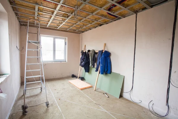 Kläder Arbetstagare Rummet Lägenhet Ombyggnad Renovering Och Uppförande — Stockfoto