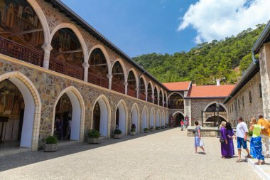 Kıbrıs - 27 Mayıs 2014: görünümü Kikkos Manastırı'Kıbrıs ' taki en zengin ve en iyi bilinen manastır biridir