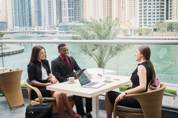 Businesspeople having meeting in restaurant — Stock Photo, Image